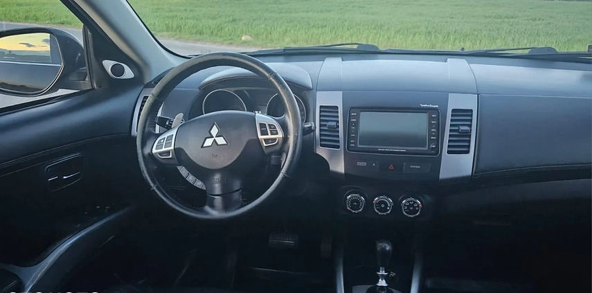 Mitsubishi Outlander cena 33000 przebieg: 285455, rok produkcji 2010 z Dobrzyń nad Wisłą małe 137